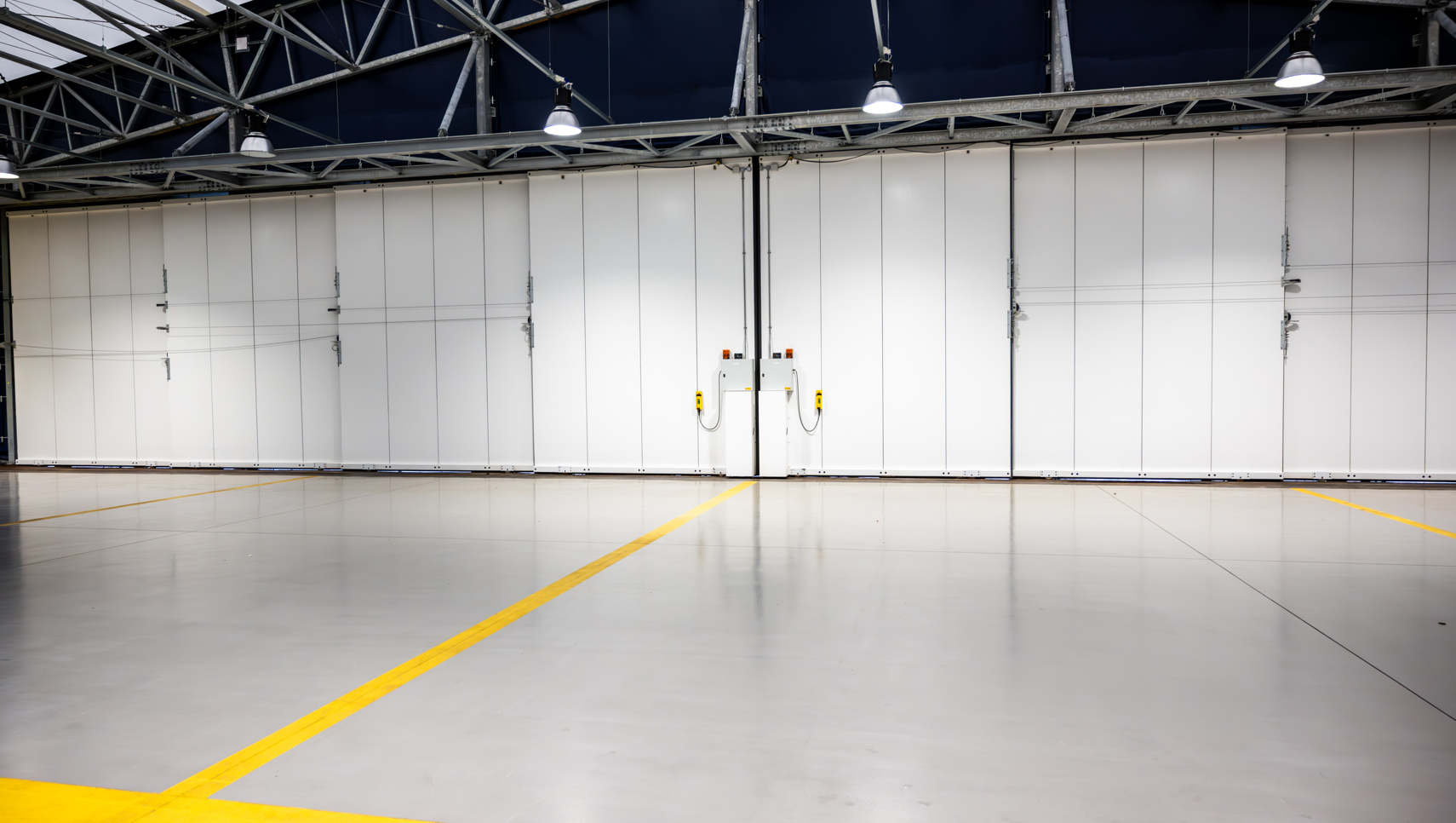 Photography of Hangar at Doncaster Sheffield Airport 